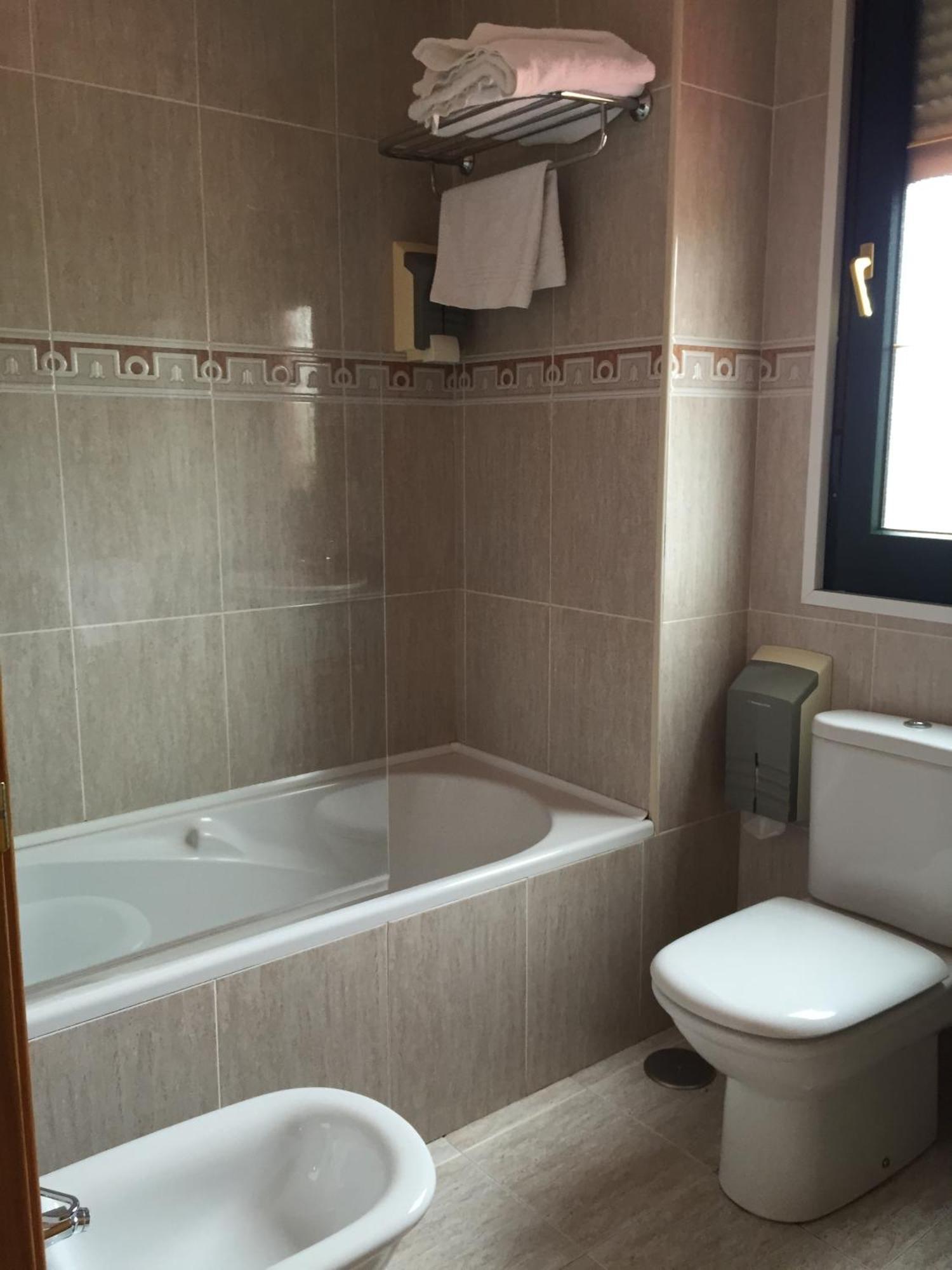 Hostal Tio Pepe II Bembibre  部屋 写真