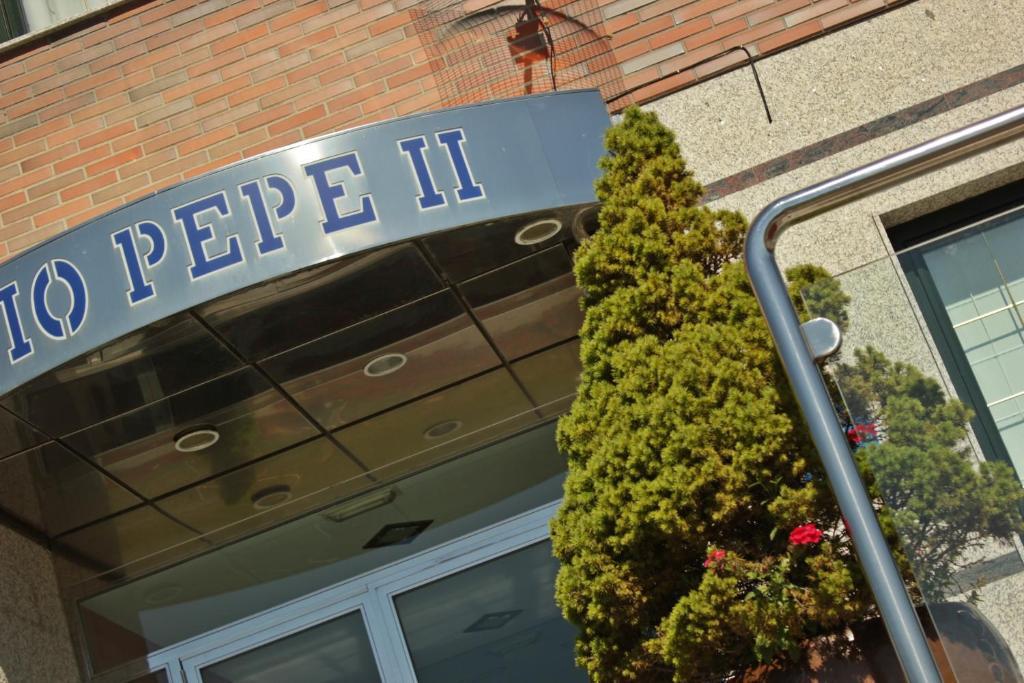 Hostal Tio Pepe II Bembibre  エクステリア 写真