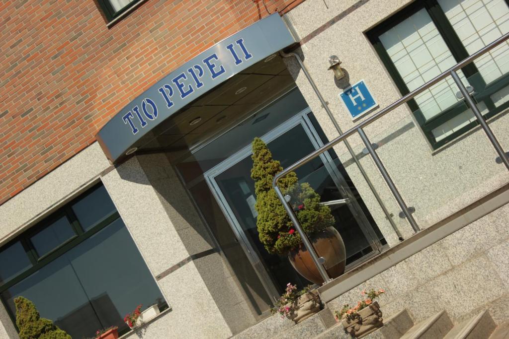 Hostal Tio Pepe II Bembibre  エクステリア 写真
