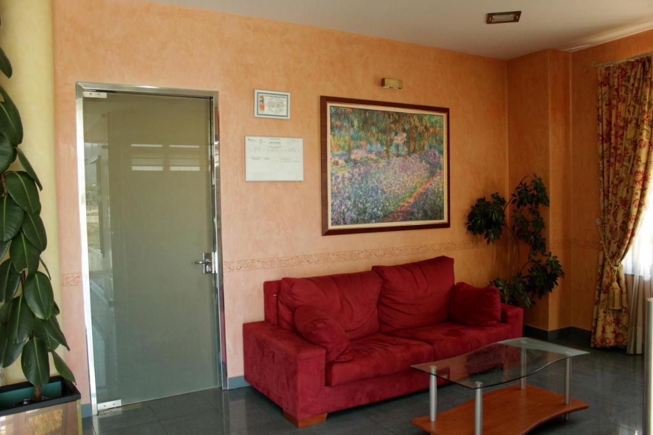 Hostal Tio Pepe II Bembibre  エクステリア 写真
